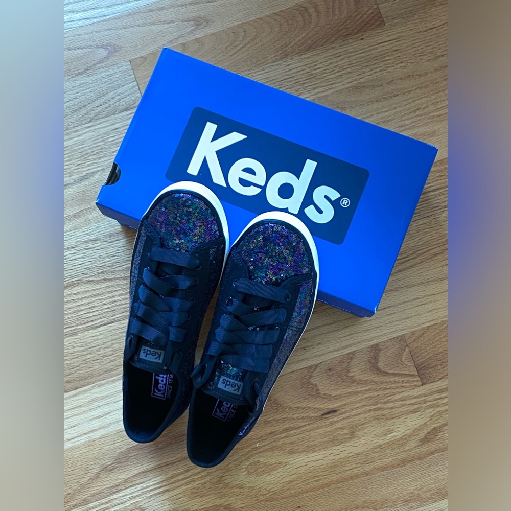 NWOT - Keds Kickstart Mini Sequin Black - Size 8M